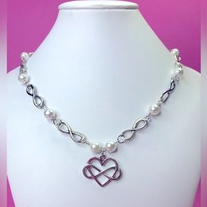 Heart Infinity Pearl Necklace Handmade NWT 18”